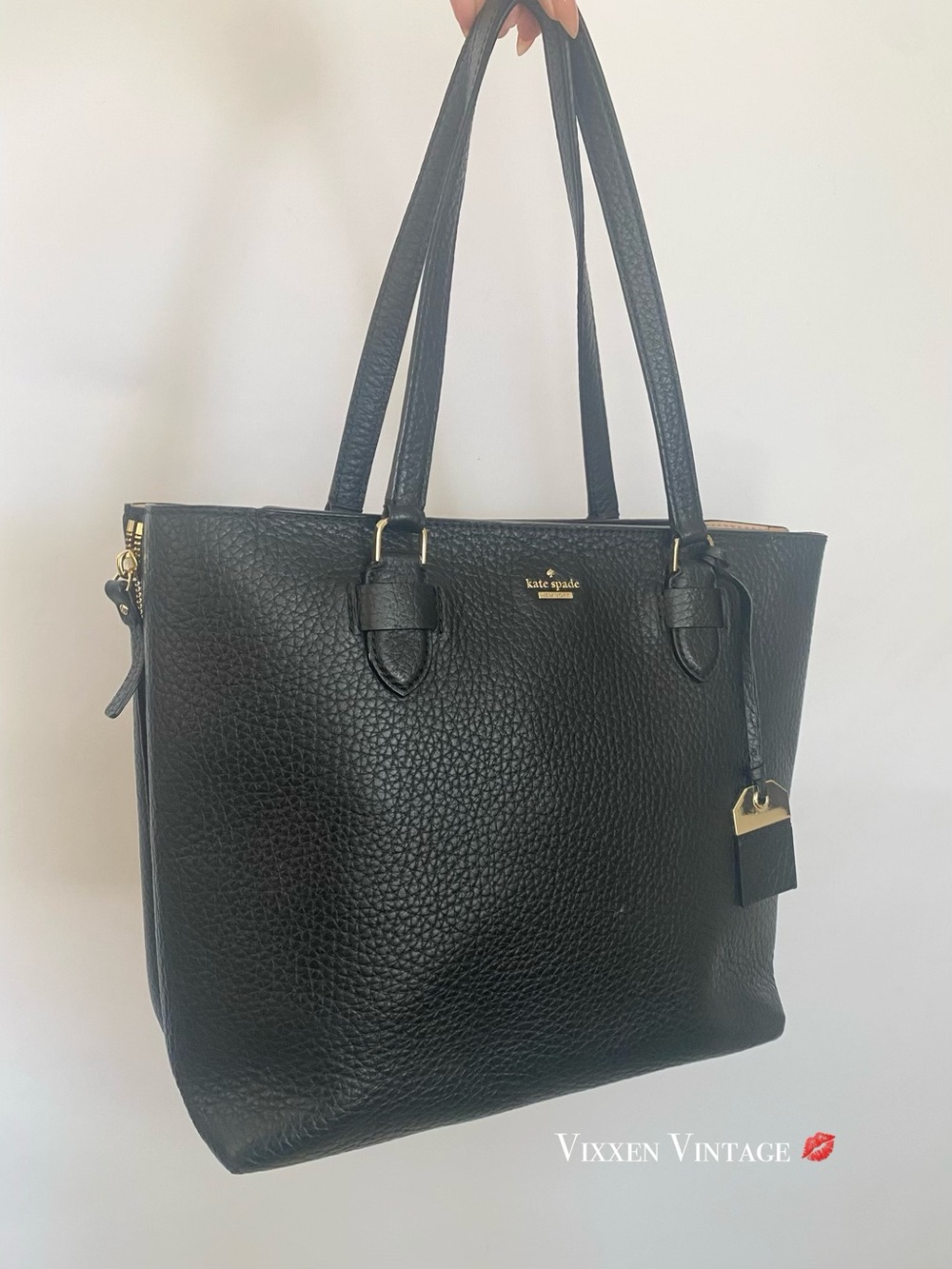 KATE SPADE OUTLET EXPANDABLE PEBBLE LEATHER TOTE BAG IN BLACK